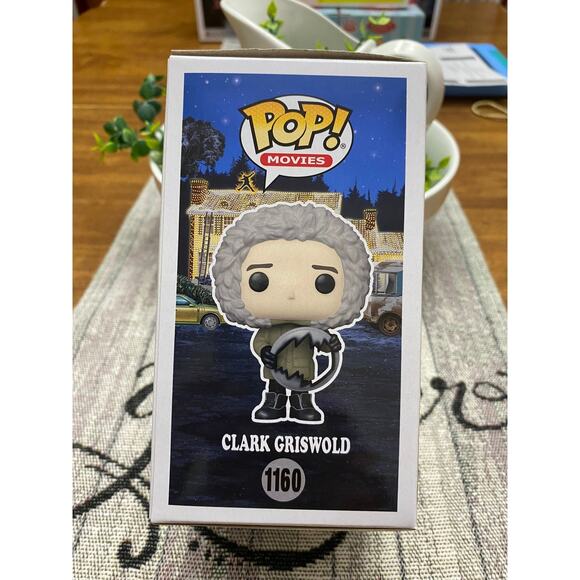 Funko Pop Movies: Christmas Vacation - Clark Griswold - Picture 4 of 6